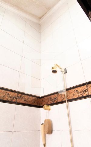Casa à venda com 387m², 4 quartos e 4 vagasDetalhe Banheiro Quarto 4 - Suíte