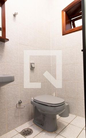 Casa à venda com 387m², 4 quartos e 4 vagasQuarto Serviço - Suíte