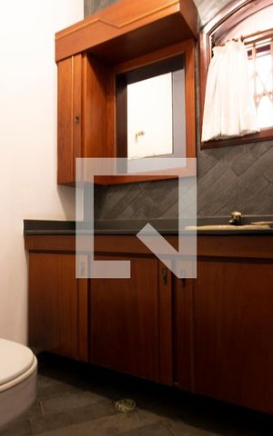 Casa à venda com 387m², 4 quartos e 4 vagasLavabo