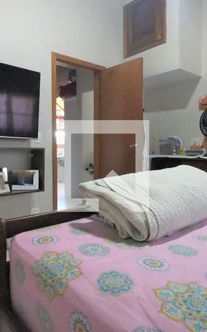 Casa de condomínio à venda com 250m², 4 quartos e 2 vagasSuíte 2