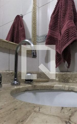 Casa de condomínio à venda com 250m², 4 quartos e 2 vagasBanheiro 