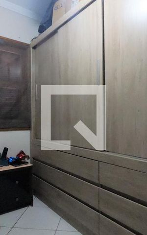 Casa de condomínio à venda com 250m², 4 quartos e 2 vagasQuarto 1