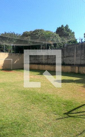 Casa de condomínio à venda com 250m², 4 quartos e 2 vagasQuadra