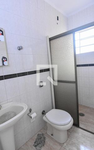 Casa à venda com 256m², 4 quartos e 4 vagasBanheiro da Suíte 3