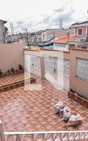 Casa à venda com 256m², 4 quartos e 4 vagasGaragem