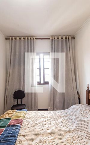 Casa à venda com 220m², 3 quartos e 5 vagas Casa à venda com 220m², 3 quartos e 5 vagasQuarto 3