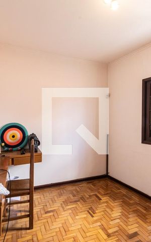 Casa à venda com 220m², 3 quartos e 5 vagas Casa à venda com 220m², 3 quartos e 5 vagasQuarto 1