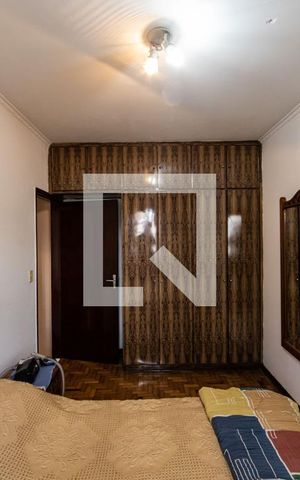 Casa à venda com 220m², 3 quartos e 5 vagas Casa à venda com 220m², 3 quartos e 5 vagasQuarto 3