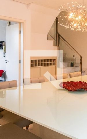 Apartamento à venda com 360m², 4 quartos e 3 vagas Apartamento à venda com 360m², 4 quartos e 3 vagasSala de Jantar