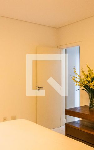 Apartamento à venda com 360m², 4 quartos e 3 vagas Apartamento à venda com 360m², 4 quartos e 3 vagasSuíte master