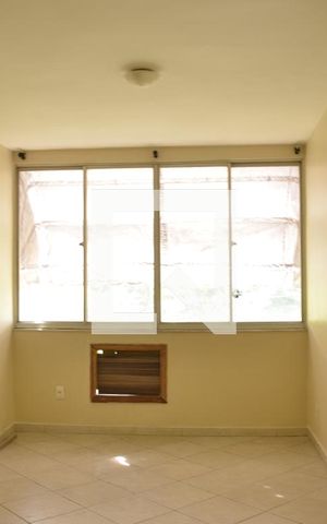 Apartamento à venda com 71m², 1 quarto e 1 vagaSala