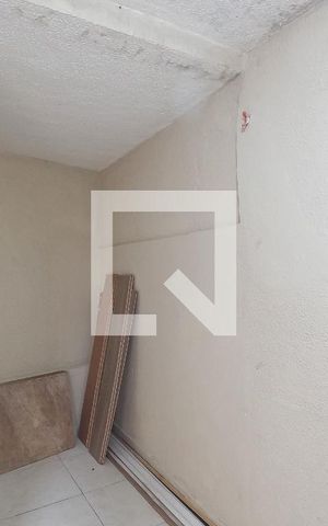 Casa à venda com 180m², 3 quartos e 2 vagas Casa à venda com 180m², 3 quartos e 2 vagasQuarto de Serviço