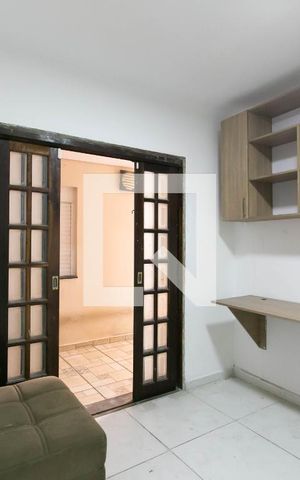 Casa à venda com 350m², 4 quartos e 3 vagas Casa à venda com 350m², 4 quartos e 3 vagasQuarto 4