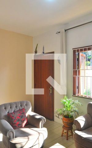 Casa à venda com 155m², 4 quartos e 5 vagasSala