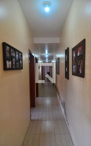 Casa à venda com 155m², 4 quartos e 5 vagasCorredor