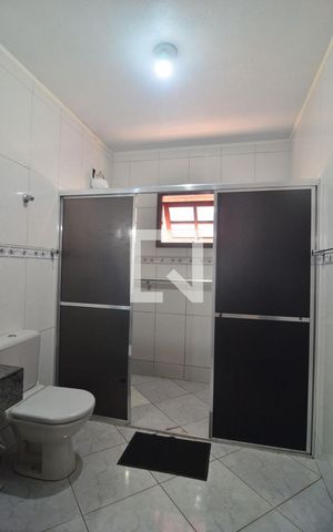 Casa à venda com 155m², 4 quartos e 5 vagasBanheiro social