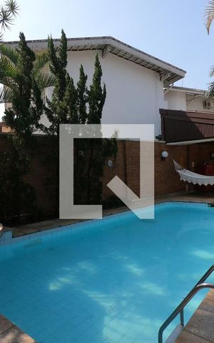 Casa à venda com 800m², 5 quartos e 4 vagasPiscina