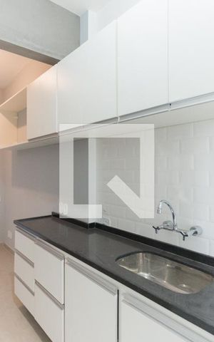 Apartamento à venda com 65m², 2 quartos e 1 vaga Apartamento à venda com 65m², 2 quartos e 1 vagaCozinha e Área de Serviço