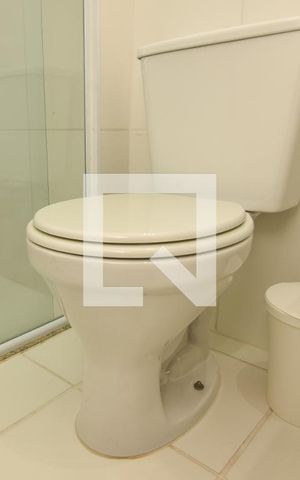 Apartamento para alugar com 67m², 2 quartos e 2 vagas Apartamento para alugar com 67m², 2 quartos e 2 vagasBanheiro Social