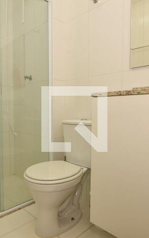 Apartamento para alugar com 67m², 2 quartos e 2 vagas Apartamento para alugar com 67m², 2 quartos e 2 vagasBanheiro da Suíte