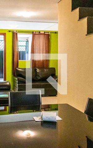 Casa à venda com 110m², 2 quartos e 1 vaga Casa à venda com 110m², 2 quartos e 1 vagaSala