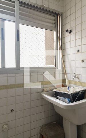 Apartamento para alugar com 70m², 3 quartos e 1 vagaÁrea de serviço 