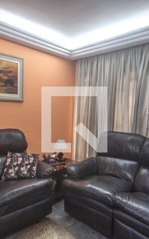 Casa à venda com 280m², 3 quartos e 3 vagasSala de estar