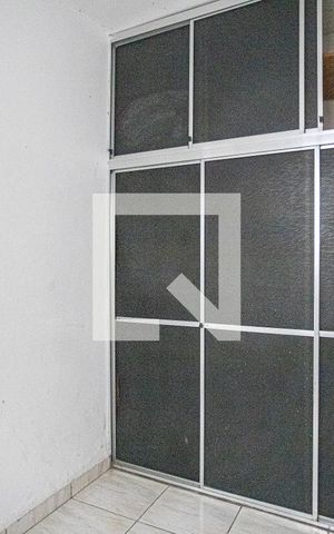 Casa à venda com 200m², 3 quartos e 2 vagas Casa à venda com 200m², 3 quartos e 2 vagasQuarto de Serviço