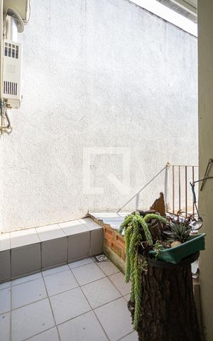 Casa à venda com 200m², 3 quartos e 2 vagas Casa à venda com 200m², 3 quartos e 2 vagasVaaranda
