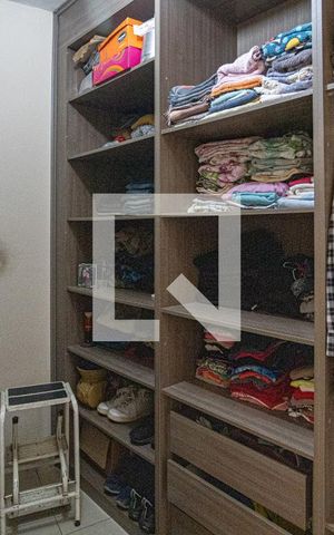 Casa à venda com 200m², 3 quartos e 2 vagas Casa à venda com 200m², 3 quartos e 2 vagasSuíte 2