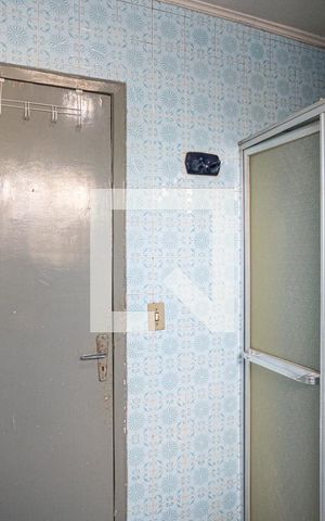 Casa à venda com 200m², 3 quartos e 2 vagas Casa à venda com 200m², 3 quartos e 2 vagasBanheiro 1