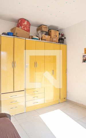 Casa à venda com 200m², 3 quartos e 2 vagas Casa à venda com 200m², 3 quartos e 2 vagasSuíte 1