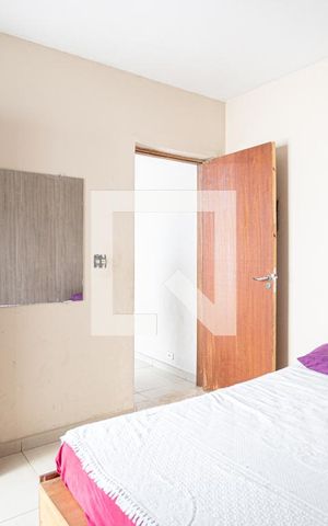Casa à venda com 200m², 3 quartos e 2 vagas Casa à venda com 200m², 3 quartos e 2 vagasSuíte 2