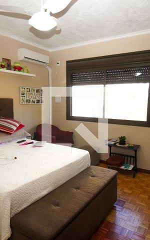 Casa à venda com 300m², 6 quartos e 2 vagas