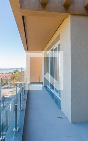 Casa à venda com 270m², 3 quartos e 4 vagas Casa à venda com 270m², 3 quartos e 4 vagasVaranda