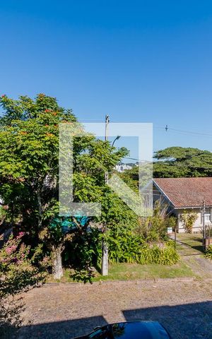 Casa à venda com 270m², 3 quartos e 4 vagas Casa à venda com 270m², 3 quartos e 4 vagasVista
