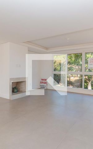 Casa à venda com 270m², 3 quartos e 4 vagas Casa à venda com 270m², 3 quartos e 4 vagasSala
