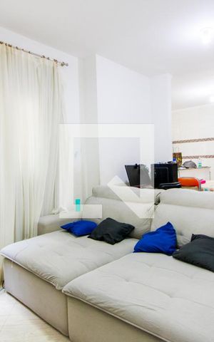 Casa de condomínio à venda com 80m², 2 quartos e 2 vagas Casa de condomínio à venda com 80m², 2 quartos e 2 vagasSala