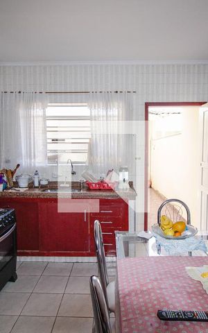 Casa à venda com 89m², 3 quartos e 2 vagasCozinha
