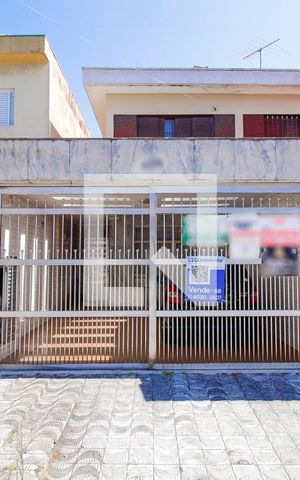 Casa à venda com 89m², 3 quartos e 2 vagasFachada