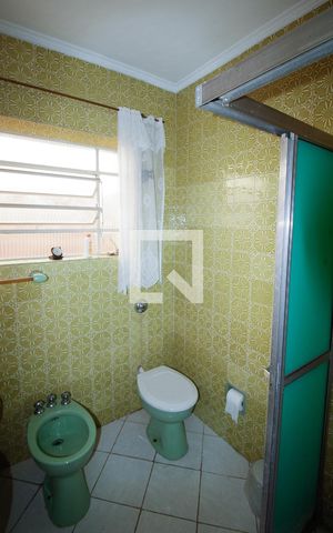 Casa à venda com 89m², 3 quartos e 2 vagasBanheiro 1