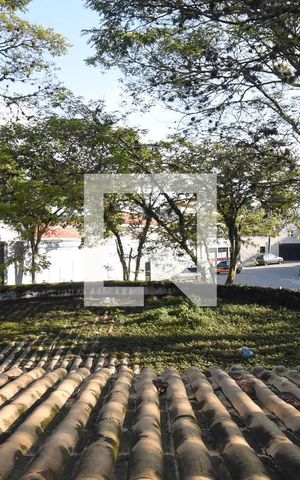Casa à venda com 500m², 4 quartos e 5 vagas Casa à venda com 500m², 4 quartos e 5 vagasVista da suíte 3