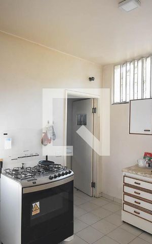 Casa à venda com 500m², 4 quartos e 5 vagas Casa à venda com 500m², 4 quartos e 5 vagasCozinha