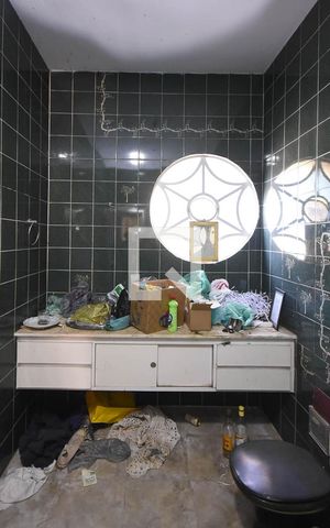 Casa à venda com 500m², 4 quartos e 5 vagas Casa à venda com 500m², 4 quartos e 5 vagasBanheiro suíte 4