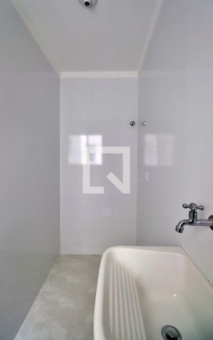 Apartamento para alugar com 108m², 2 quartos e 1 vagaÁrea de Serviço
