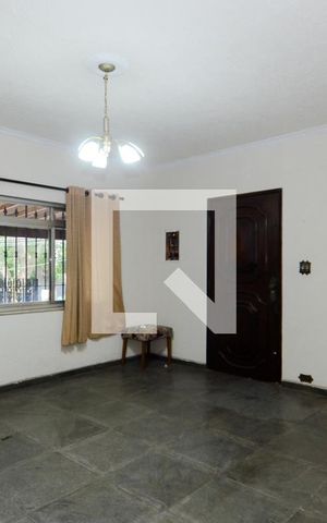 Casa à venda com 306m², 3 quartos e 4 vagasSala