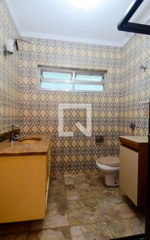 Casa à venda com 306m², 3 quartos e 4 vagasBanheiro