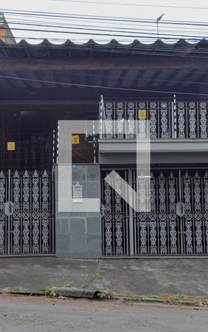 Casa à venda com 306m², 3 quartos e 4 vagasFachada