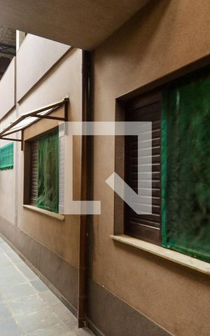 Casa à venda com 306m², 3 quartos e 4 vagasCorredor Lateral