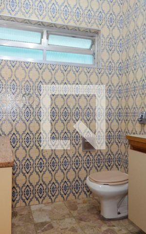 Casa à venda com 306m², 3 quartos e 4 vagasBanheiro